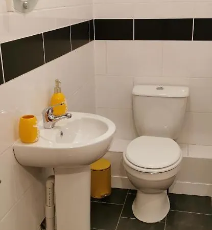 Chy Lowen Private With Kitchen, Dining And Garden Access Close To Eden Project & Beaches בית הארחה *